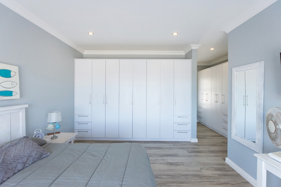 4 Bedroom Property for Sale in Myburgh Park Western Cape